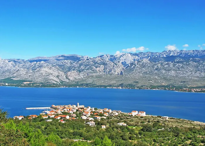 In Mit Grosser Terrasse By Interhome Виньерац